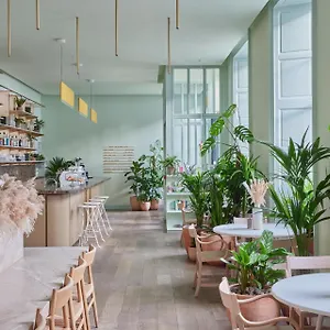 4* Aparthotel Eden Locke